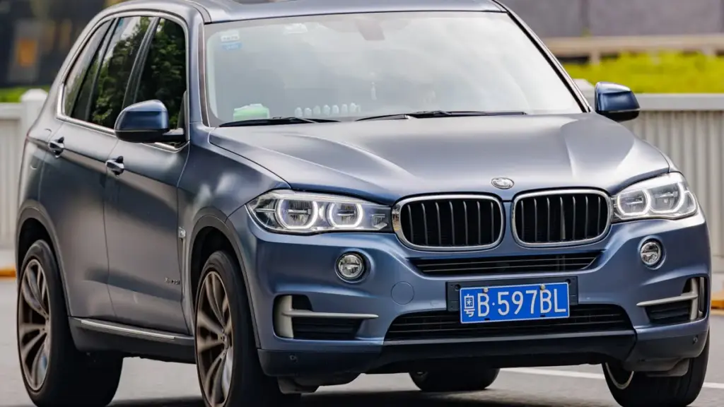 У США на онлайн-аукціоні продали кросовер BMW X5 за $15 800