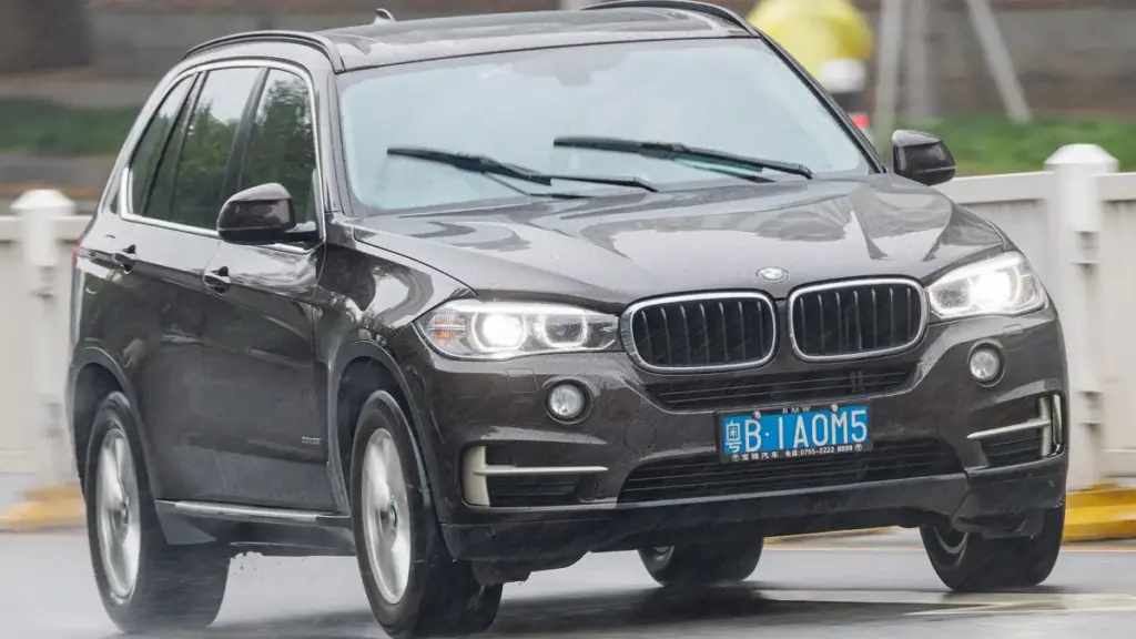 У США на онлайн-аукціоні продали кросовер BMW X5 за $15 800