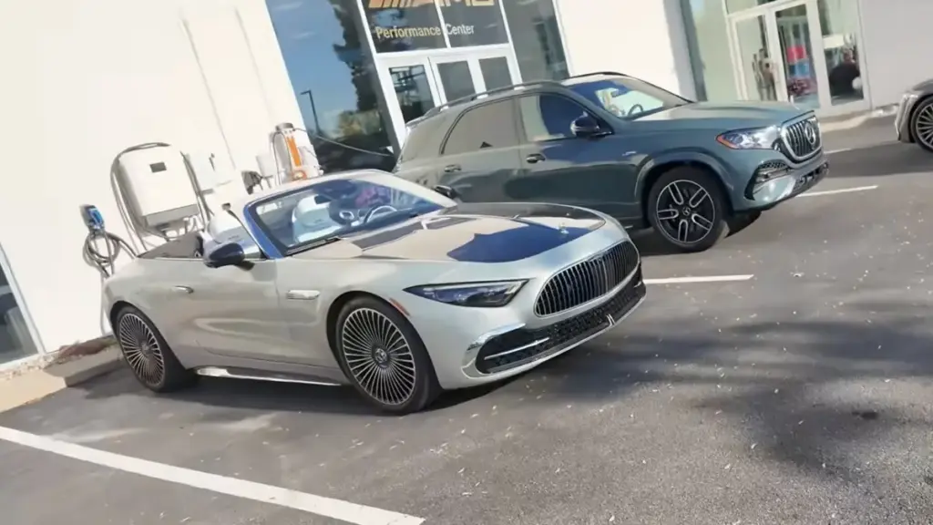 У США продають майже новий Mercedes-Maybach SL 680 із пробігом лише 856 км