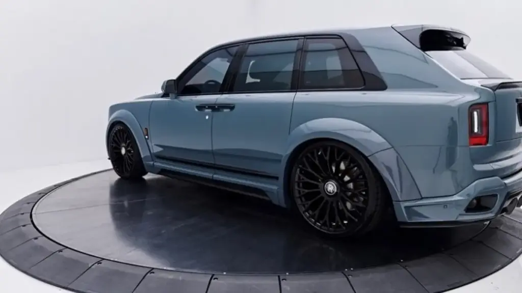 У США продають тюнінгований Rolls-Royce Cullinan 2025 року за $577 800