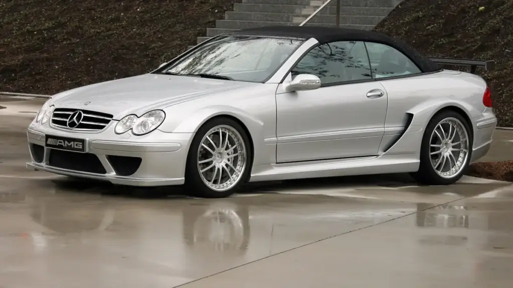 У Великобританії виставлять на аукціон унікальний Mercedes-Benz Дженсона Баттона