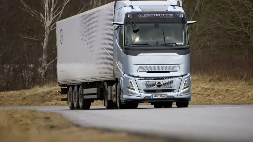Український перевізник вперше поповнив парк тягачами Volvo FH Aero