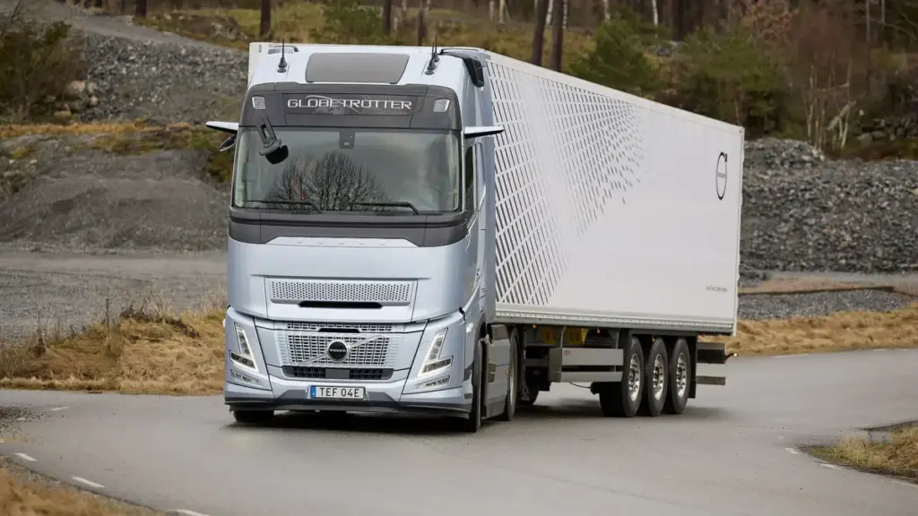Український перевізник вперше поповнив парк тягачами Volvo FH Aero