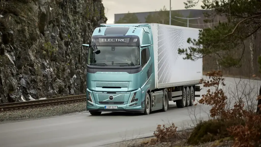 Український перевізник вперше поповнив парк тягачами Volvo FH Aero