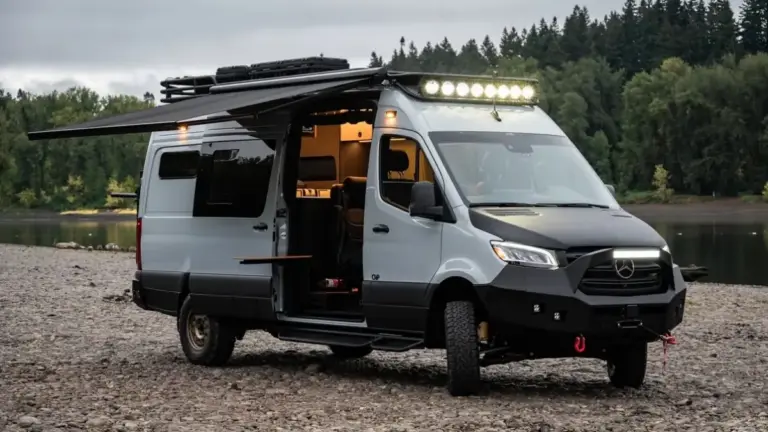Унікальний сімейний кемпер TeenyKana на базі Mercedes Sprinter виставили на продаж