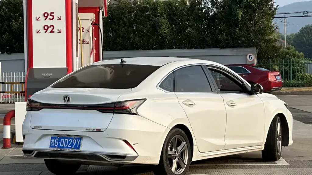 В Україні з'являться нові автомобільні бренди DEEPAL та NEVO