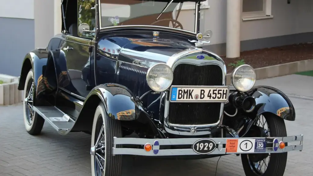 Вінтажний 1928 Ford Model A переміг позашляхову трасу для нових пікапів