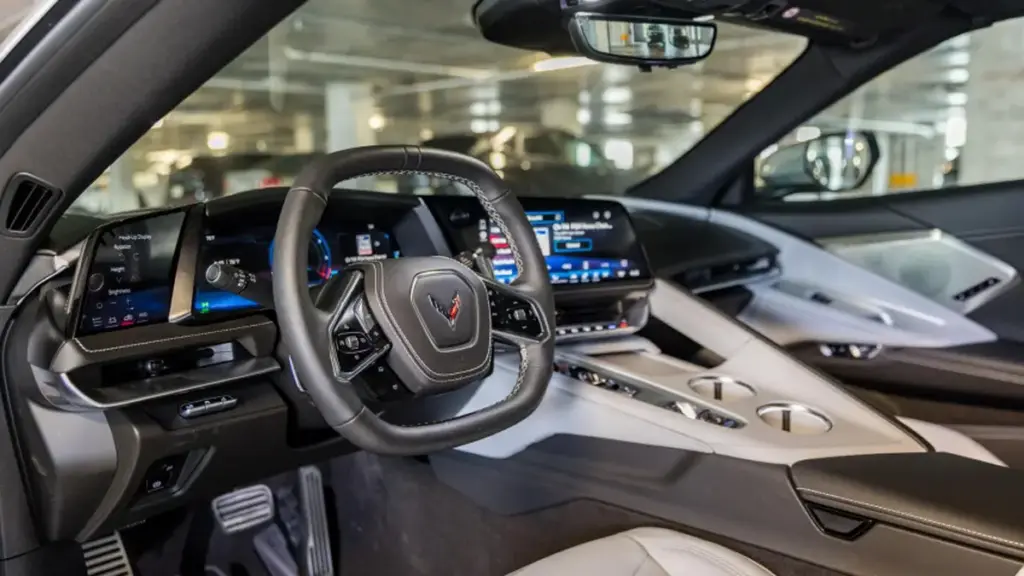 Власник виставив на продаж Chevrolet Corvette Stingray після 1100 км пробігу