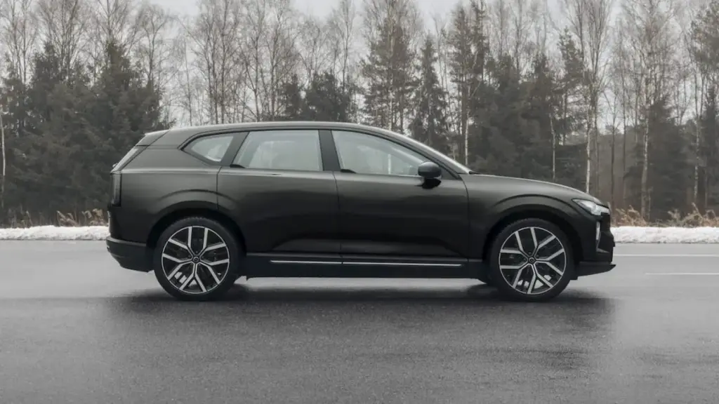Volvo EX60 перевершив офіційний запас ходу в реальному тесті Edmunds