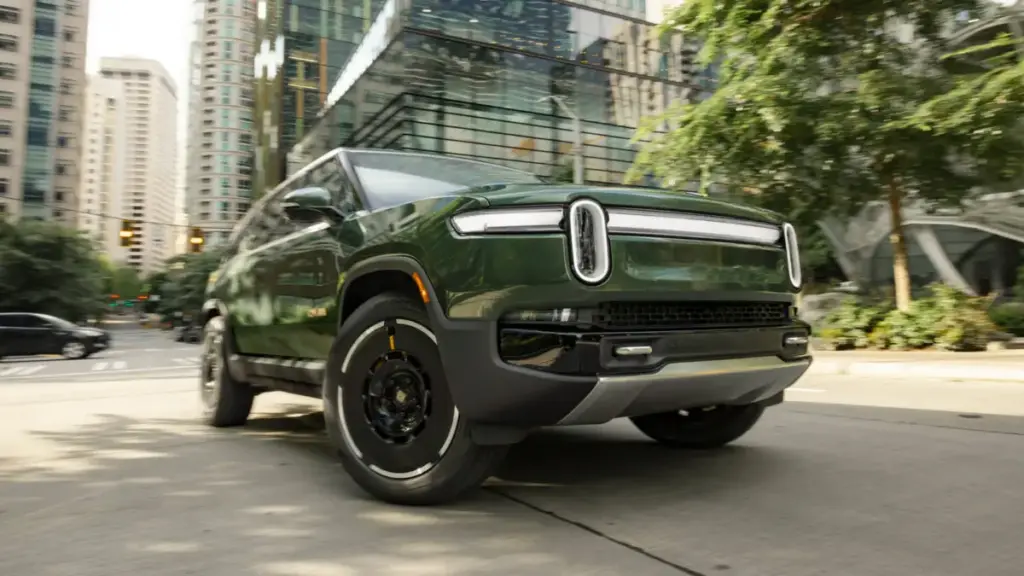 Volvo EX90 та Rivian R1S стали найбезпечнішими великими кросоверами за версією IIHS