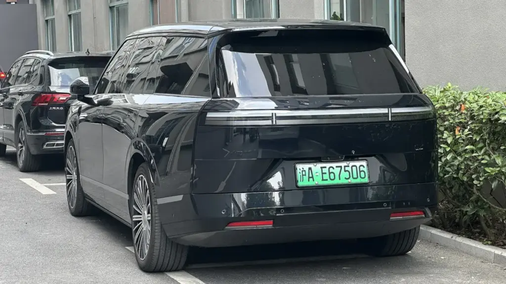 Xpeng нарощує експорт флагманського SUV GX на Близький Схід