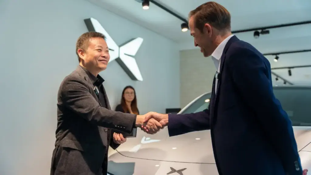 Xpeng почала постачання електричного кросовера Mona L03 у Європі