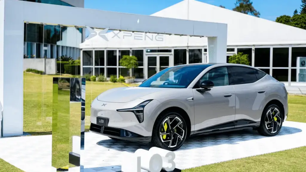 Xpeng розпочала глобальні поставки нового кросовера MONA L05